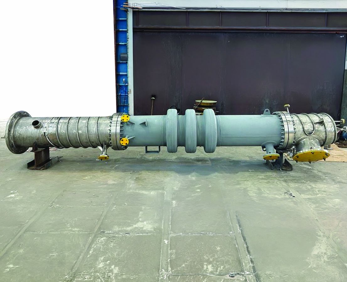Shell and tube unit with bellow and internal coil